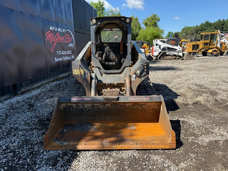 2017-deere-331g-image-7