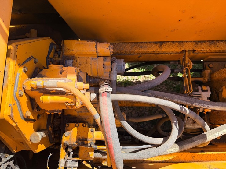 2000-john-deere-6-image-66