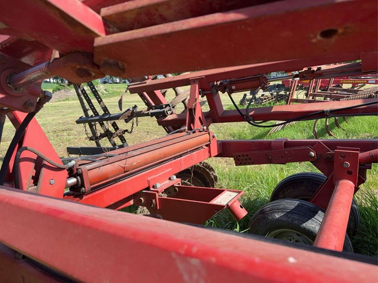 case-3900-18ft-disk,-3-bar-harrow,-17-1/2''-front-blades,-7-1/2''-spacing-image-7