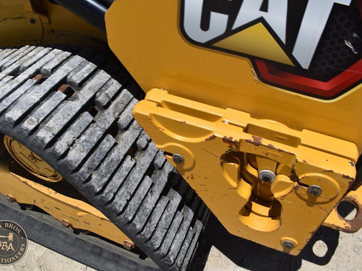 2023-caterpillar-259d3-image-28