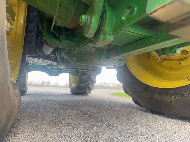 2012-john-deere-7260r-image-40