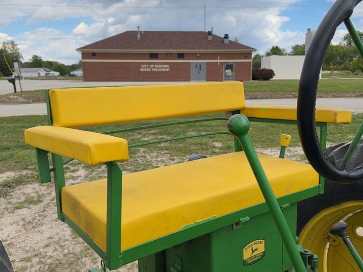 1956-john-deere-60-image-26