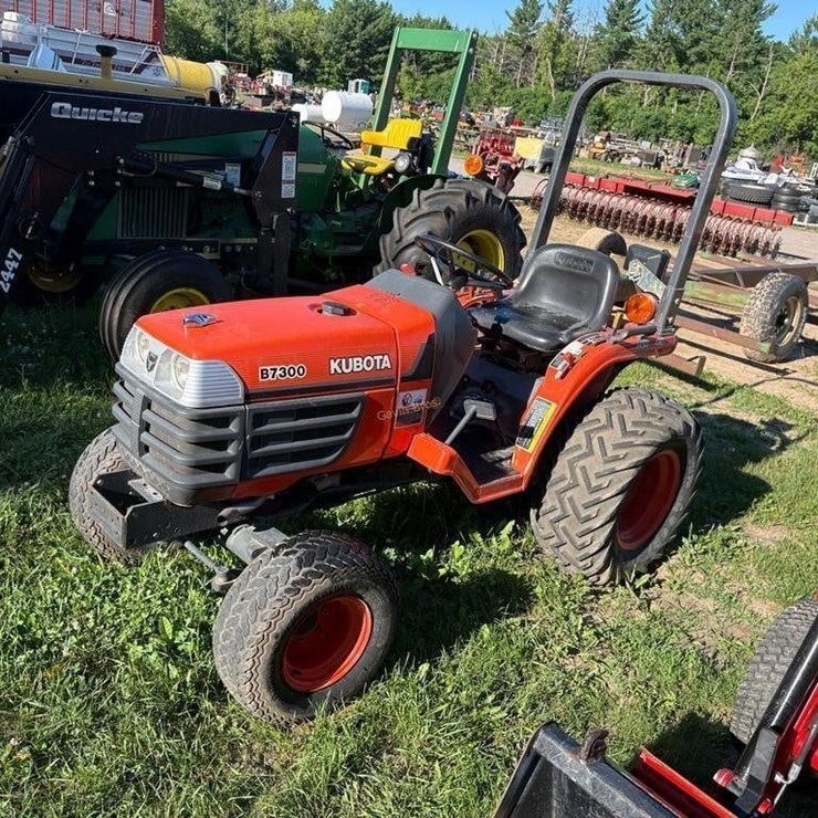 KUBOTA B7300