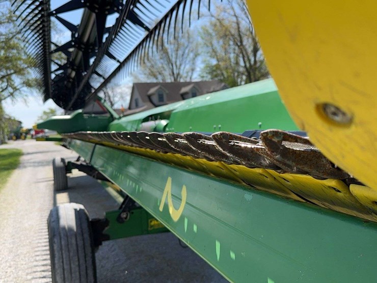 2018-john-deere-635fd-image-23