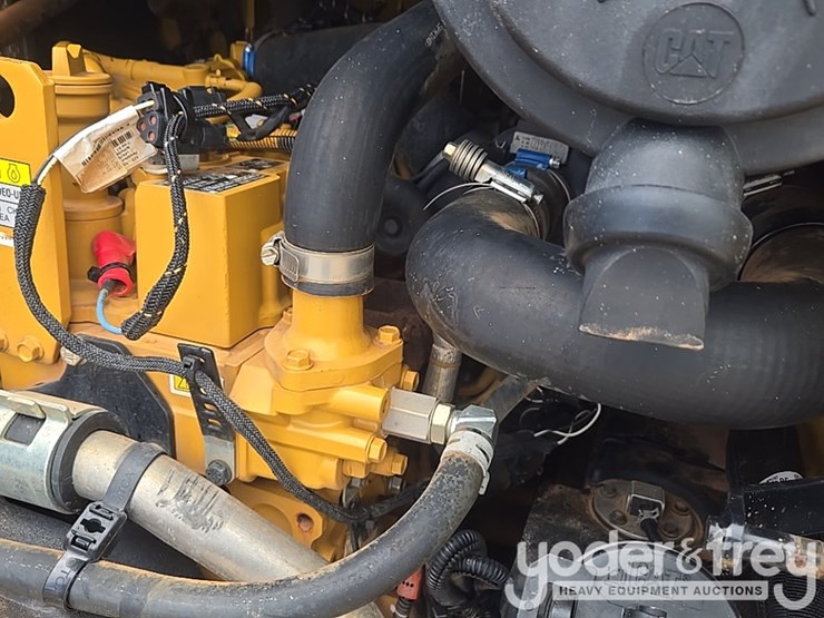 2022-caterpillar-259d3-image-36