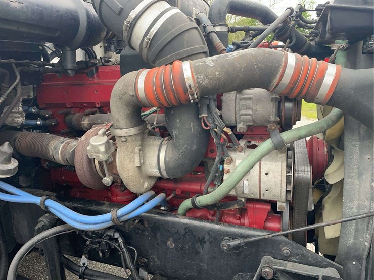 2004-kenworth-t600-image-22