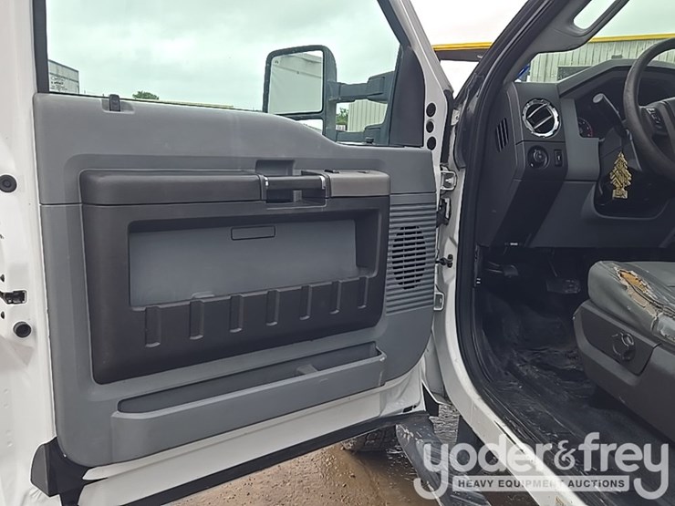2013-ford-f450-image-54
