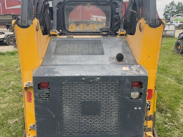 deere-318g-image-8