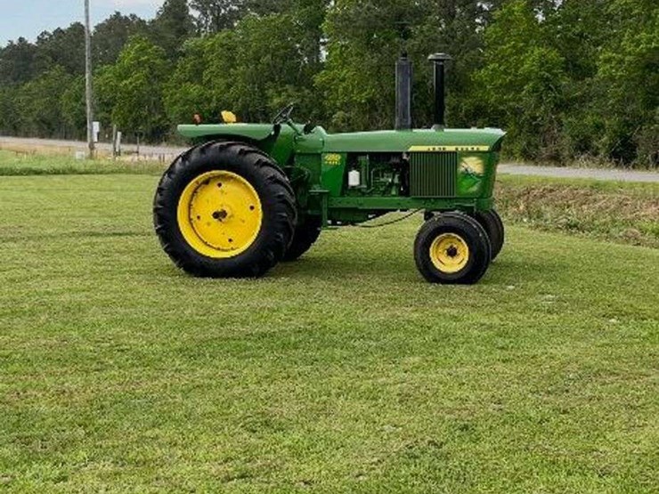 1971-john-deere-4320-image-3