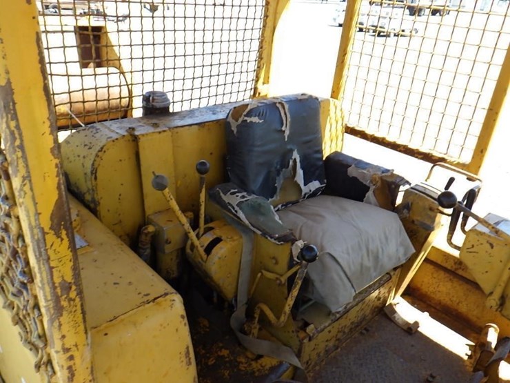 caterpillar-d7-image-31
