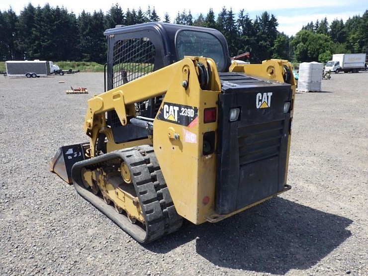 2017-caterpillar-239d-image-7