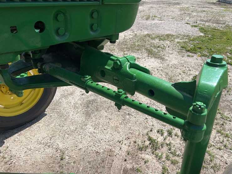 john-deere-4010-image-24