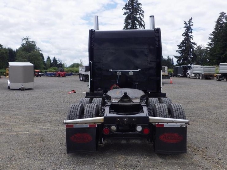 2008-peterbilt-389-image-6