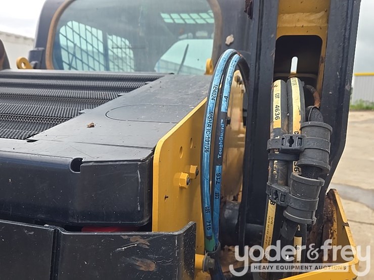 2022-caterpillar-259d3-image-28
