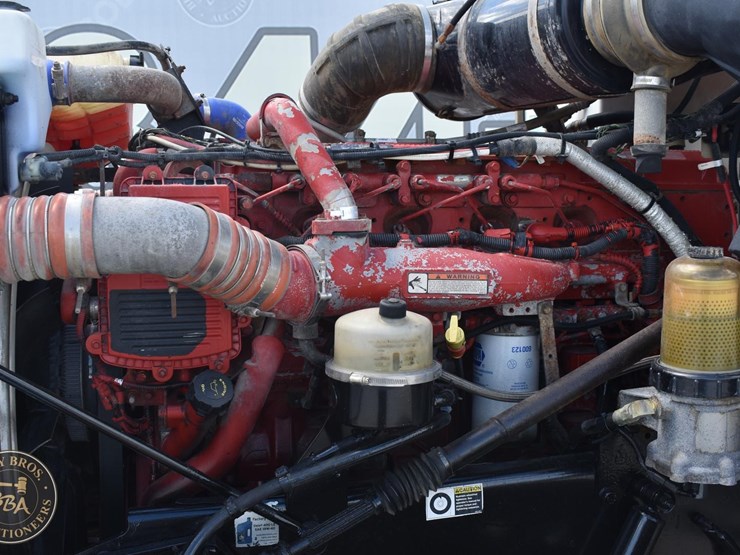 2013-peterbilt-367-image-19