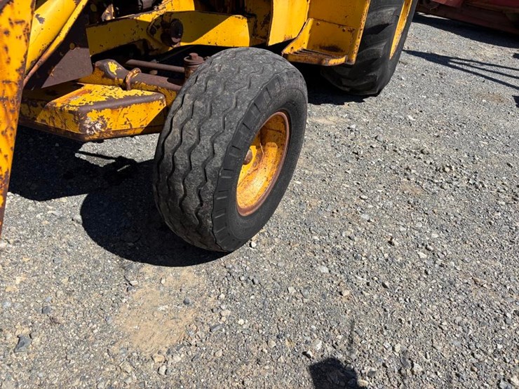 john-deere-310-image-25