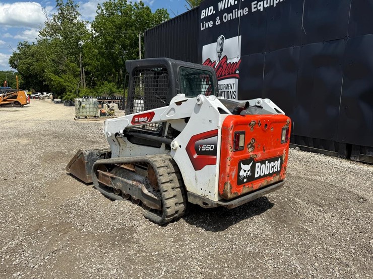 2022-bobcat-t550-image-4
