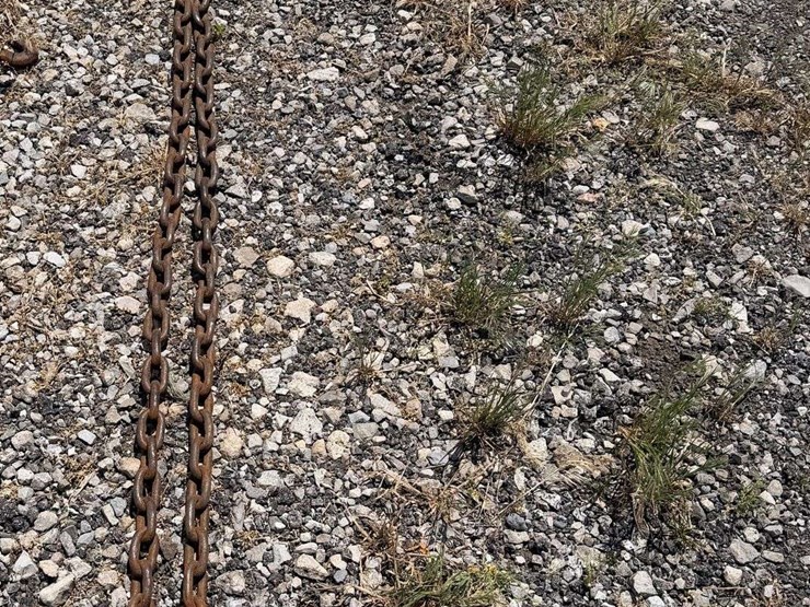 10-ft-log-chain---broken-link-on-one-end-image-1