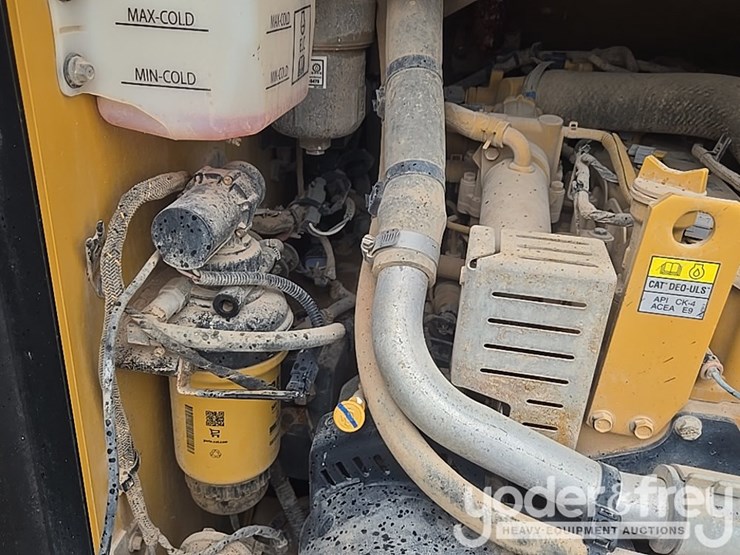 2023-caterpillar-259d3-image-37