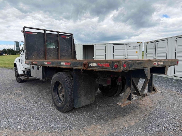 2005-ford-f650-image-10