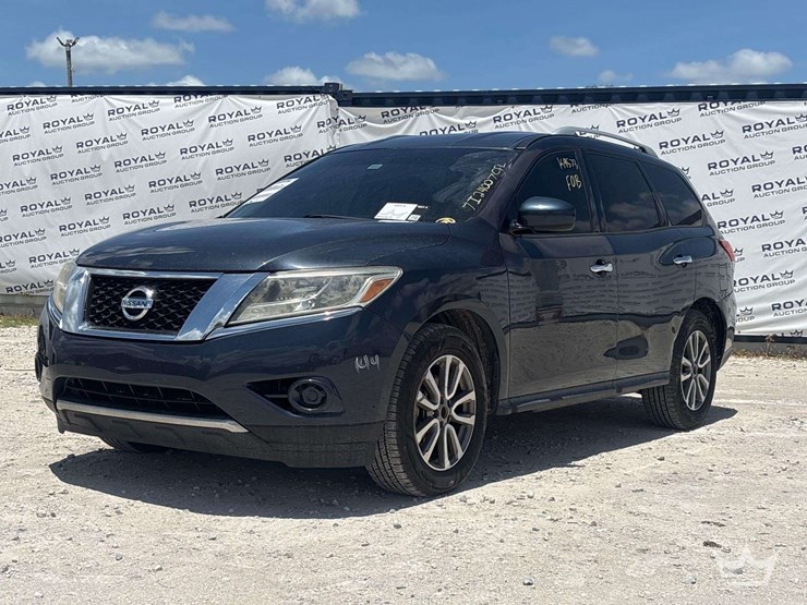 2015-nissan-pathfinder-image-1