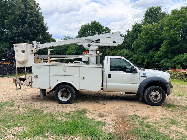 2007-ford-f450-image-11