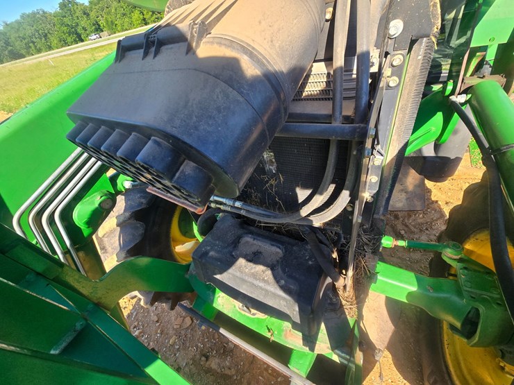 2010-john-deere-6115d-image-17
