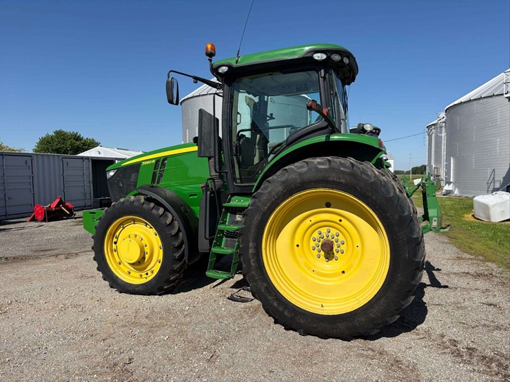 2011-john-deere-7260r-image-12