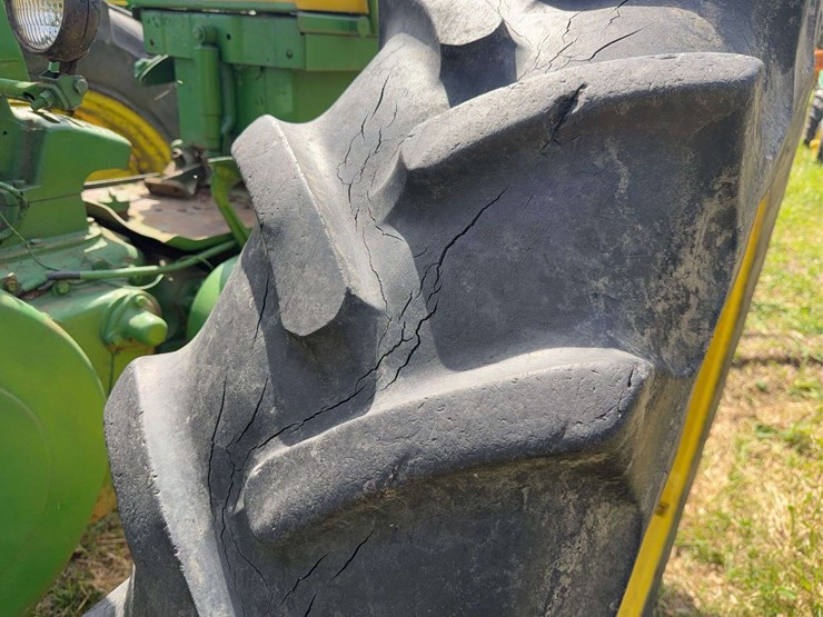 john-deere-730-image-12