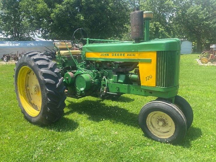 1958-john-deere-720-image-2