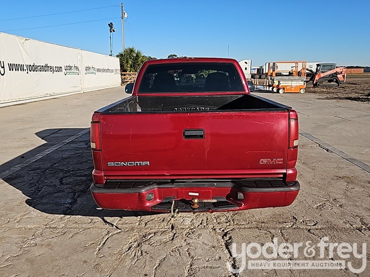 2001-gmc-sonoma-sls-image-16