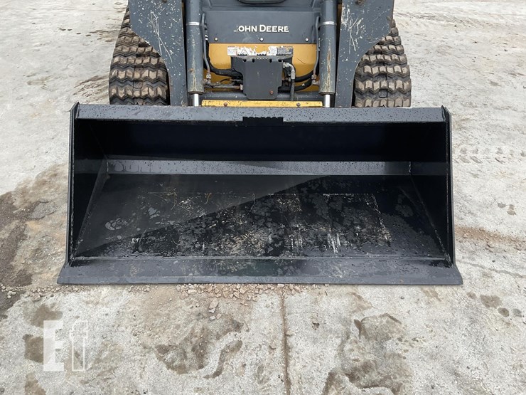 2018-deere-317g-image-11