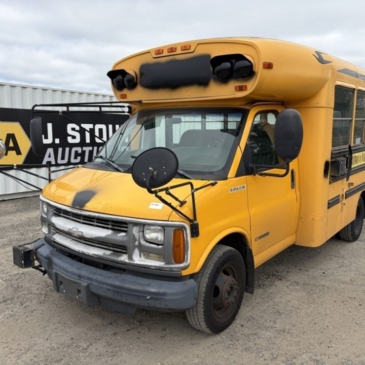 2002 CHEVROLET EXPRESS 3500