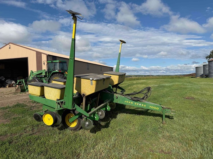 john-deere-7000-image-6