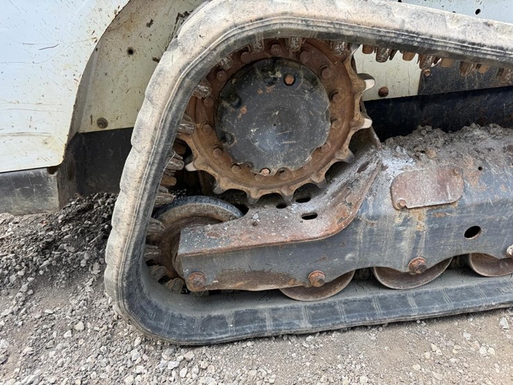 2022-bobcat-t550-image-19