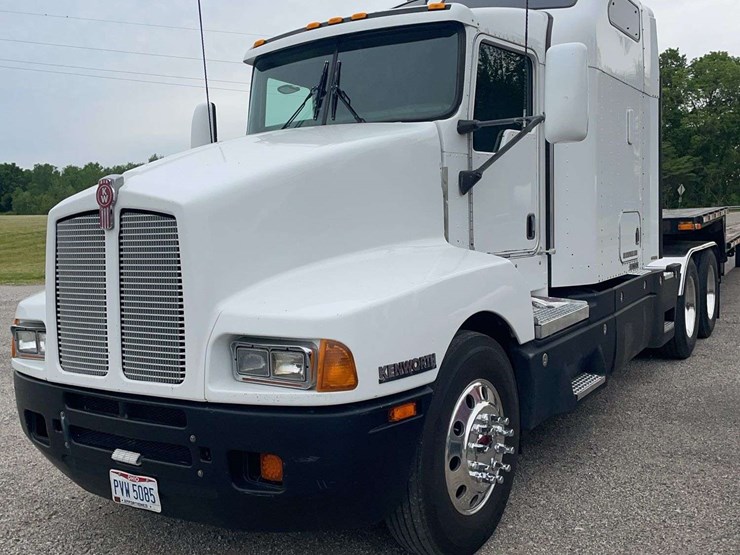 2004-kenworth-t600-image-1