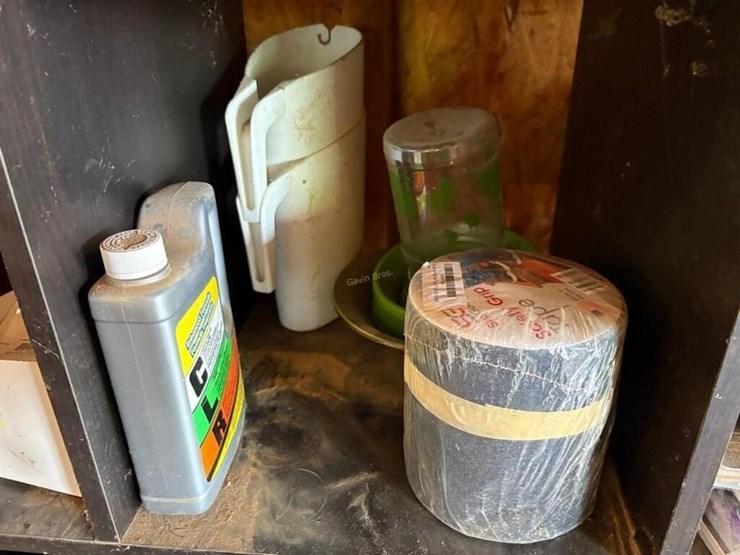 shelf-&-contents.-tarps,-baskets,-etc-image-10