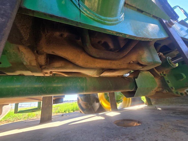 2010-john-deere-6115d-image-25