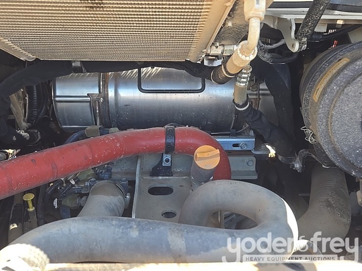 2022-takeuchi-tl12v2-image-34
