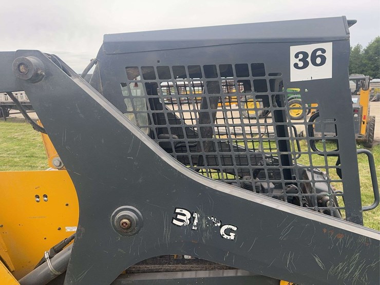 deere-318g-image-28