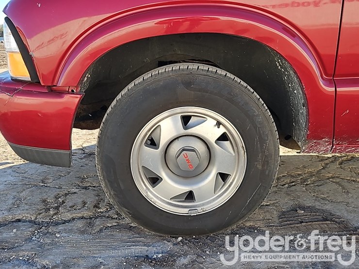 2001-gmc-sonoma-sls-image-12