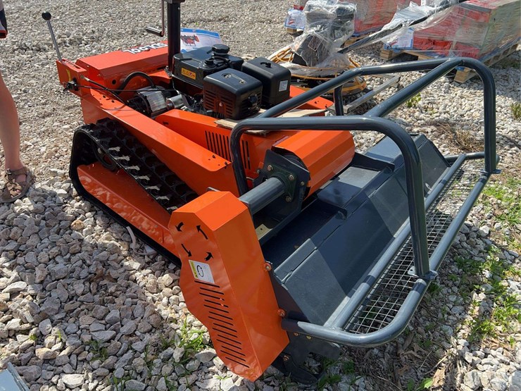 sdlool-model-lm1200q-remote-control-tracked-lawn-mower-image-11