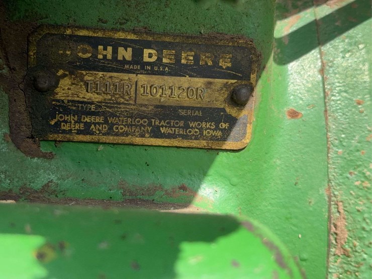 john-deere-3020-image-35