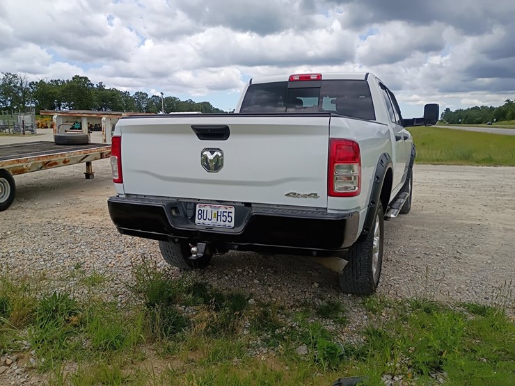 2020-dodge-2500-image-8