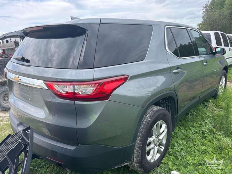2020-chevrolet-traverse-image-3