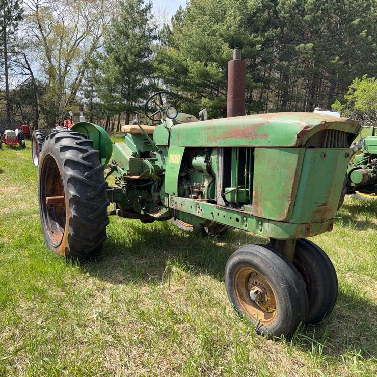 JOHN DEERE 3020
