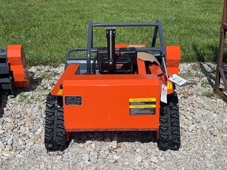 sdlool-model-lm1000q-remote-control-tracked-lawn-mower-image-4