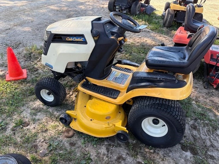 cub-cadet-1050-image-1