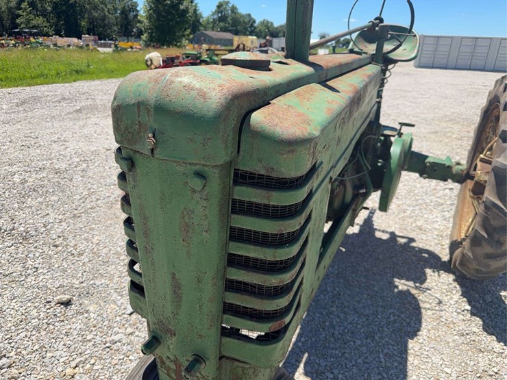 john-deere-b-image-9