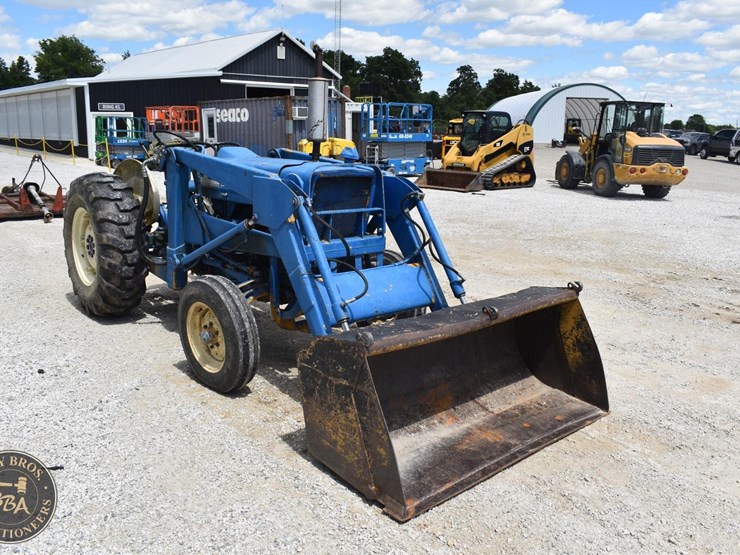 ford-4000-image-13